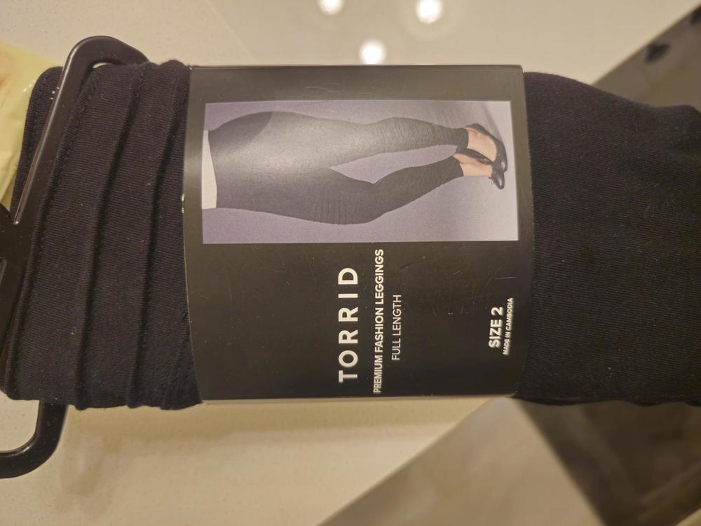 Torrid Premium Fashion Leggings Size 2